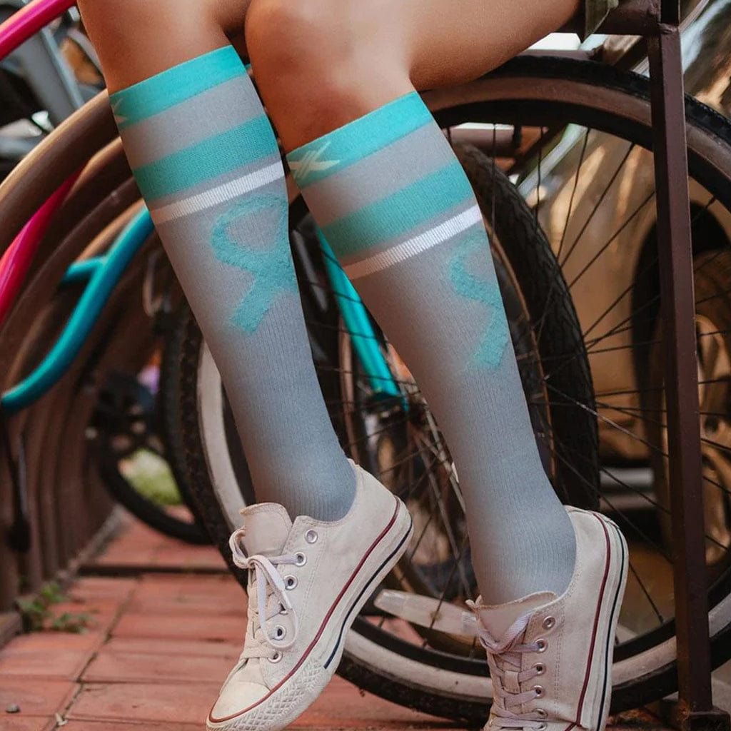 Extreme Fit - OVARIAN CANCER AWARENESS - NO ONE FIGHTS ALONE COMPRESSION SOCKS (3-PAIRS) - KNEE-LENGTH